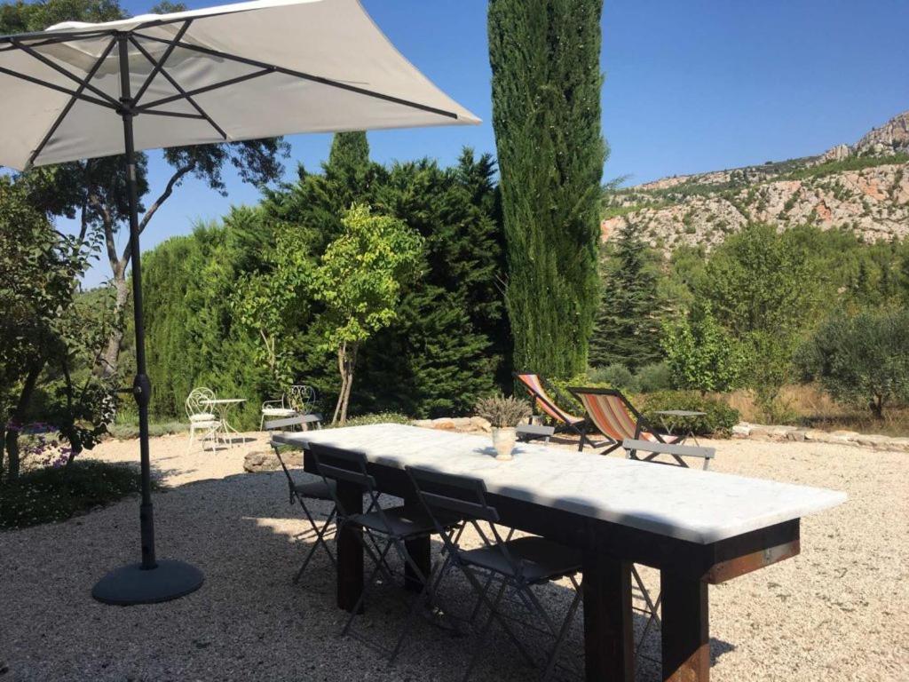 Le Moulin En Provence Acomodação com café da manhã Saint-Antonin-sur-Bayon Exterior foto